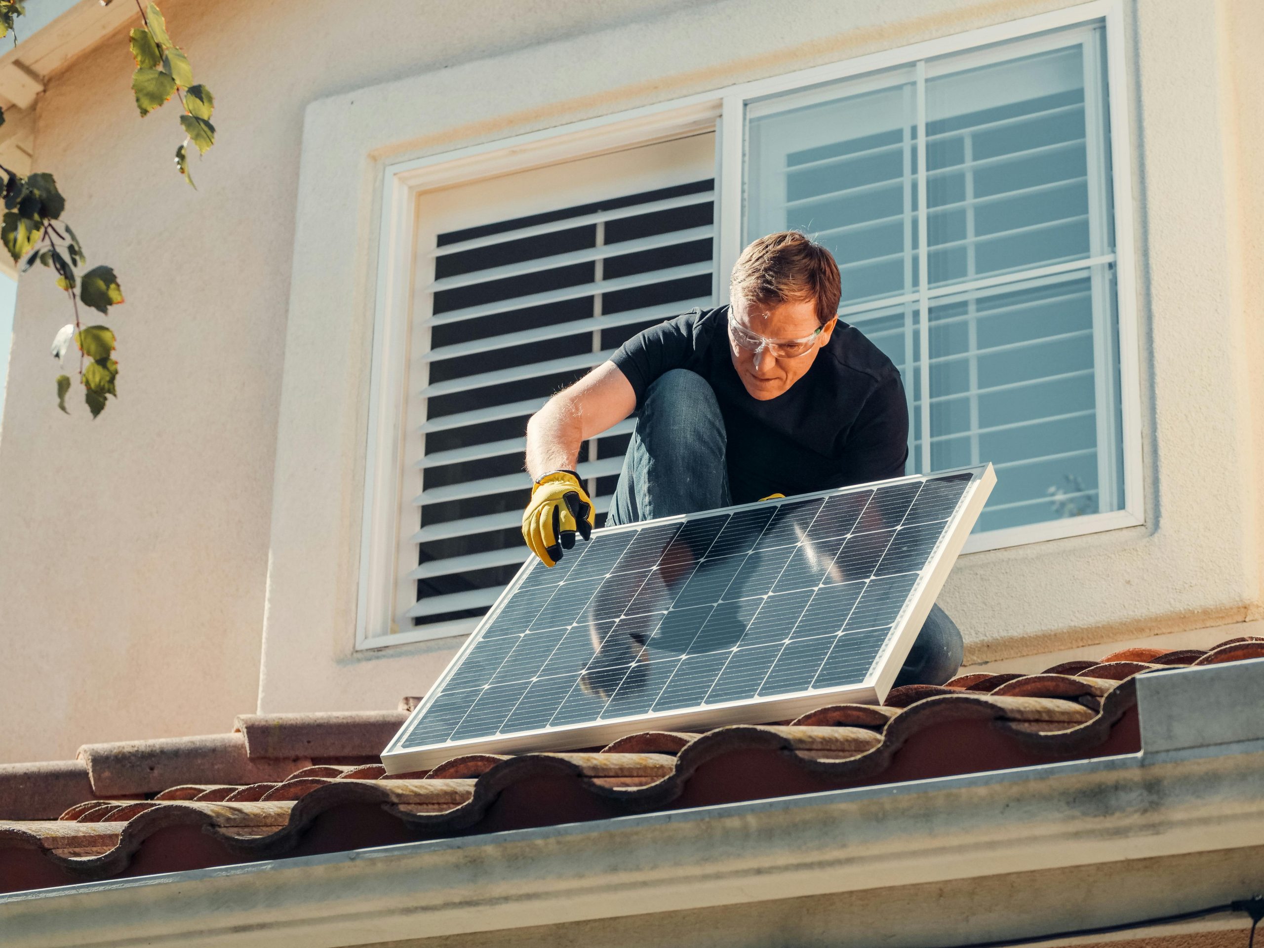 Installing Solar Panels: Tips, Costs, and Benefits for Homeowners